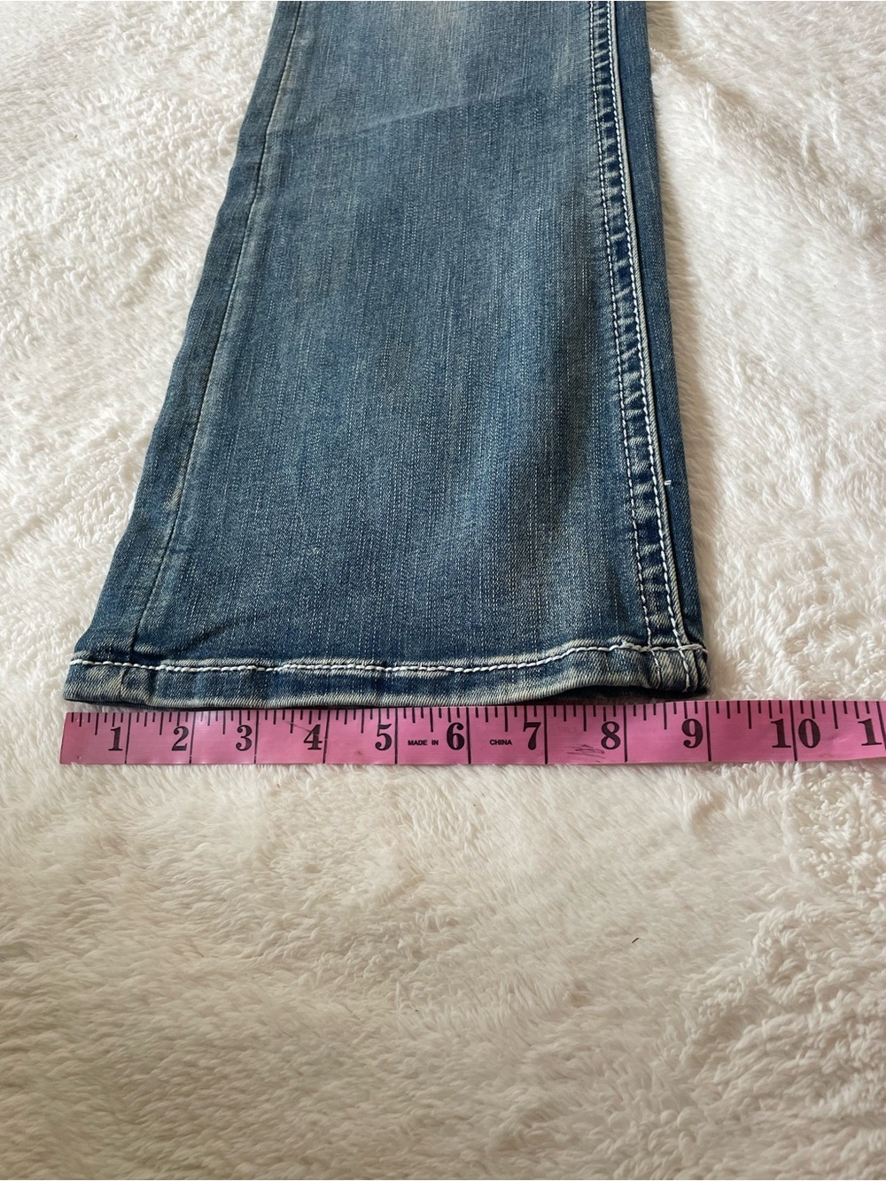 NWT Grace in LA Tribal Aztec Embroidered Easy Fit Bootcut Jeans Size 29 Western - Picture 8 of 8